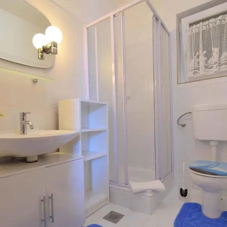 In Omisalj/insel Krk 13339 Apartment *