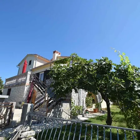 In Omisalj/insel Krk 13339 * Omisalj