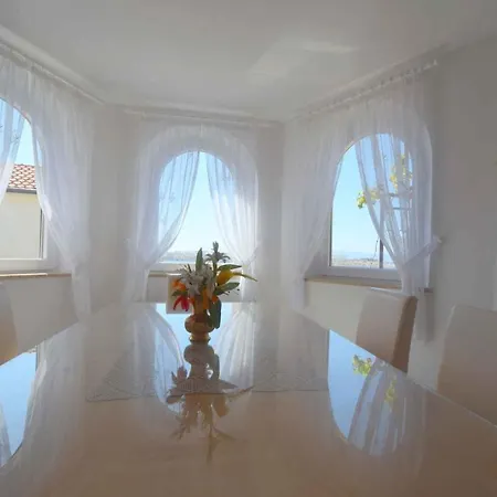 In Omisalj/insel Krk 13339 Apartment Omisalj